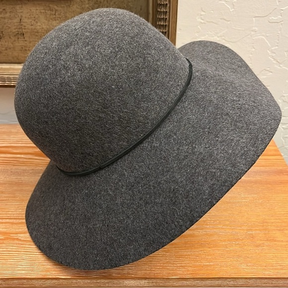 PHENIX Fedora Round Crown 100% Wool - Wide Brim -Grey -Boho Chic Hat - OS - Picture 3 of 9